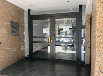 Departamento · 55m² · 3 Ambientes · Depto Al Contrafrente, 3 Ambientes, Lavadero, Muy Luminoso y Exc. Ventilación. Apto Credito!