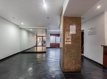 Departamento · 55m² · 3 Ambientes · Depto Al Contrafrente, 3 Ambientes, Lavadero, Muy Luminoso y Exc. Ventilación. Apto Credito!