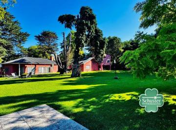 Quinta vacacional · 400m² · 6 Ambientes · 2 Cocheras · Quinta - Barrio Parque El Trébol