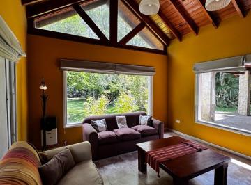 Casa · 1439m² · 4 Ambientes · 2 Cocheras · Casa en Venta Barrio El Ombu 1439 m² de Parque 3 Dorm. Galería con Parrilla y Piscina