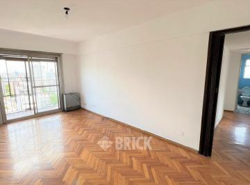 Departamento · 70m² · 4 Ambientes · Fco. Jose Segui Al 400 - Frente 75 m² Impecable Balcon Espectacular Vista Panoramica Todo Sol