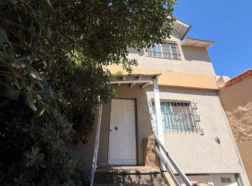 Casa · 200m² · 4 Ambientes · 2 Cocheras · Casa en Lomas de Zamora Oeste