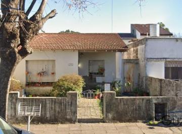 Casa · 107m² · 3 Ambientes · Oportunidad – Casa en Lote Propio a Refaccionar en Boulogne