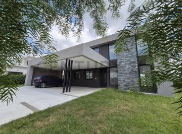 Casa · 356m² · 6 Ambientes · 2 Cocheras · Casa de Calidad Al Agua, Barrio San Matías Area 5
