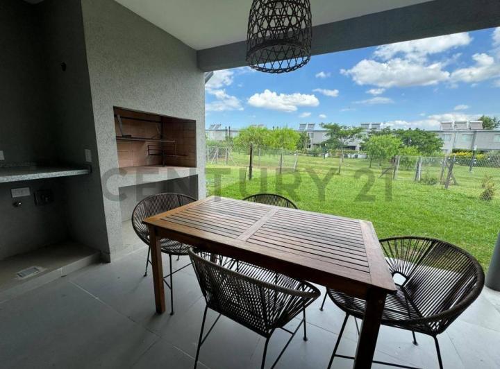Casa · 104m² · 4 Ambientes · 1 Cochera