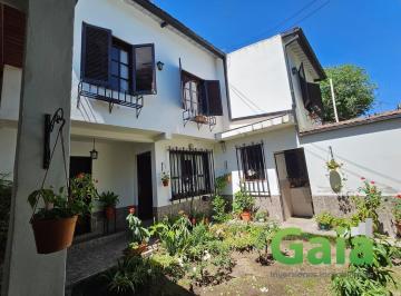 Casa · 250m² · 5 Dormitorios · 2 Cocheras · Casa en Venta en San Luis - Cerro Bola