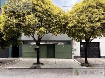 Casa · 240m² · 3 Dormitorios · 2 Cocheras · Casa en Venta España 1300