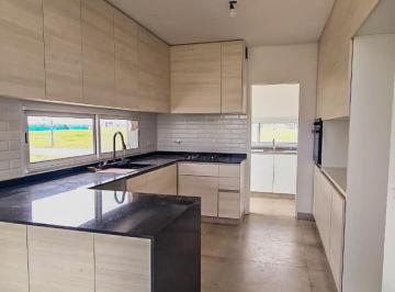 Casa · 155m² · 5 Ambientes · Casa en Venta a Estrenar en Lago Central Pg