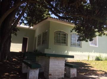 Casa · 160m² · 5 Ambientes · Casa en Venta - 4 Dorm. 2 Baños - Tanti