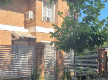Casa de 3 ambientes, Ibarlucea · Amplia Propiedad de Cuatro Dorm. en Ibarlucea.