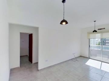 Departamento · 45m² · 2 Ambientes · Departamento de un Dormitorio con Balcón. Apto Banco. Zona Pza Malvinas