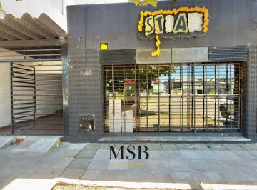 Casa · 224m² · 6 Ambientes · 1 Cochera · Casa con Local en Venta - Av 13 E/ 526 y 527
