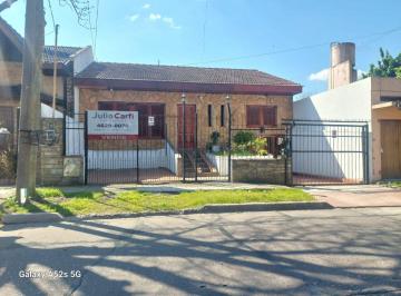 Casa de 4 ambientes, Morón · Chalet 4 Ambientes con Jardin en Castelar
