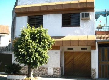 Casa de 4 ambientes, La Matanza · Casa 4 Amb. con Cochera en Venta - Ramos Mejia