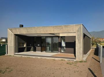 Casa · 365m² · 3 Ambientes · Casa en Venta - Apta Credito