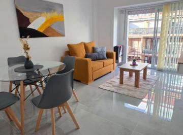 Departamento · 40m² · 2 Ambientes · 2 Ambientes a La Calle con Balcón - Plaza Colón