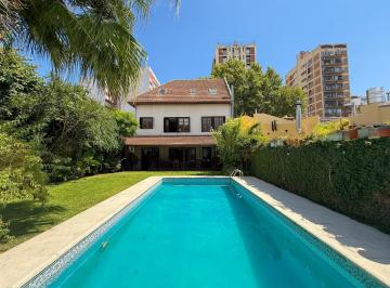 Casa · 408m² · 7 Ambientes · Casa en Venta, 3 Plantas, Jardín y Cochera - Martínez, San Isidro