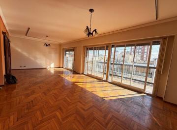 Departamento de 6 ambientes, Belgrano · Belgrano R, Excelente Departamento 5 Amb, y 2 Cocheras