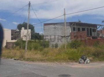 Terreno · 200m² · Lote en Esquina en Venta – Zona en Crecimiento San Carlos La Plata | Usd 35.000