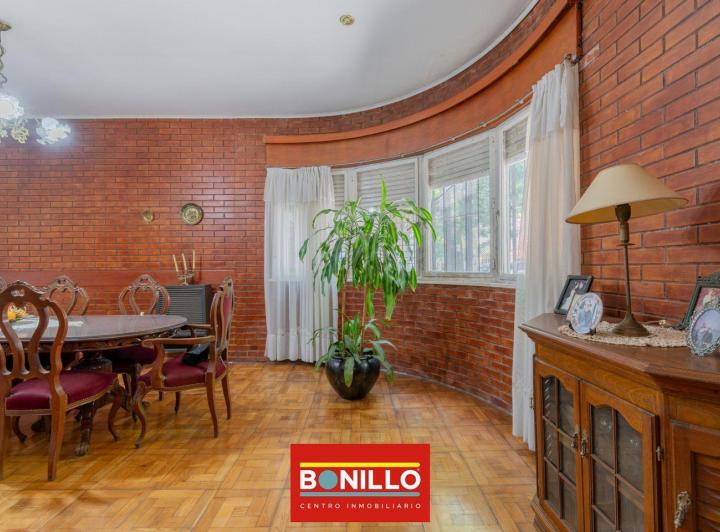 Casa · 191m² · 5 Ambientes · 1 Cochera