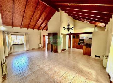 Casa · 265m² · 6 Ambientes · 4 Cocheras · Arguello Una Planta 2 Dorm / Escritorio 950 m Casa en Venta Crédito