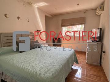 Casa · 67m² · 4 Ambientes · 3 Cocheras · Casa en Troncos del Talar