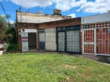 Local comercial · 18m² · Alquilo Local Frente Cancha de Talleres Jardin Espinosa