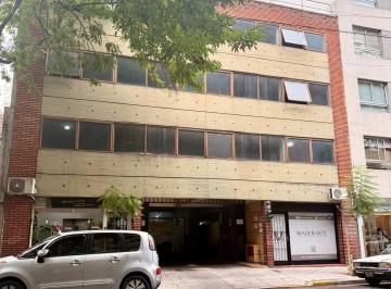 Garage , Belgrano · Muy Buena Cochera en Venta Sobre Moldes