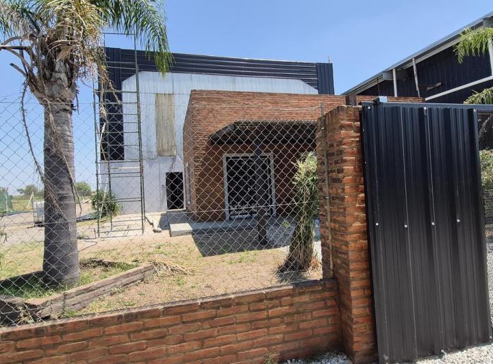 Bodega-Galpón · 1500m² · 5 Ambientes
