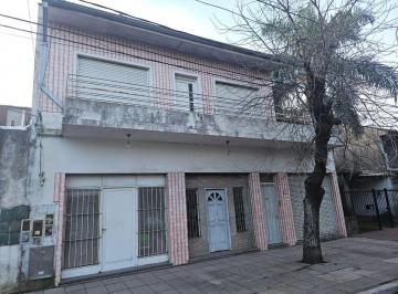 Casa de 3 ambientes, José C Paz · Propiedad Mixta en Venta - José C. Paz - Vivienda Arriba y Locales Abajo