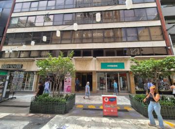 Oficina comercial de 7 ambientes, Centro / Microcentro · Amplia Oficina Sobre Florida con Cocheras