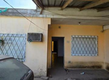 Casa de 3 ambientes, José C Paz · Casa en Venta en José C. Paz