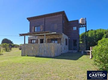 Casa de 3 ambientes, Chapadmalal · Casa de 3 Ambientes Sobre Lote de 1200 m². Chapadmalal