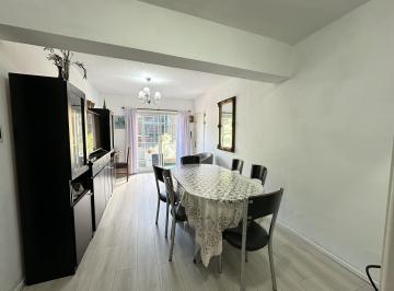 Departamento · 58m² · 3 Ambientes · Departamento en Esquina con Balcón Al Frente