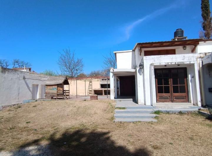 Casa · 311m² · 5 Ambientes · 2 Cocheras
