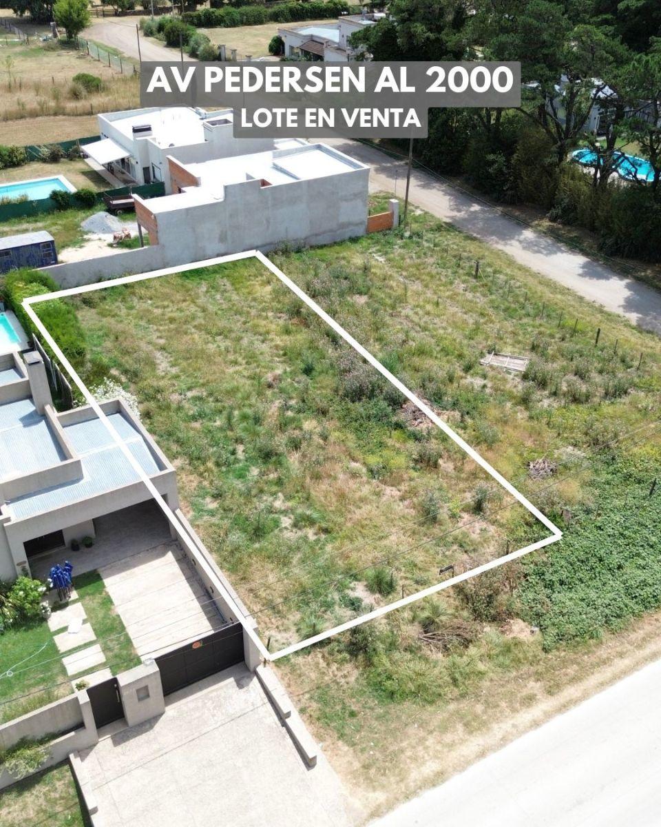 Lote en venta sobre avenida pedersen. Parcela de 15x35 metros.