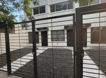 Casa de 3 ambientes, Morón · Venta Duplex 3 Amb a Estrenar con Patio y Cochera en Castelar