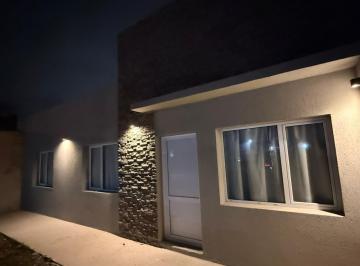 Casa · 90m² · 4 Ambientes · 1 Cochera · Casa en Venta - 3 Dorm. 2 Baños - 200 m² - Necochea