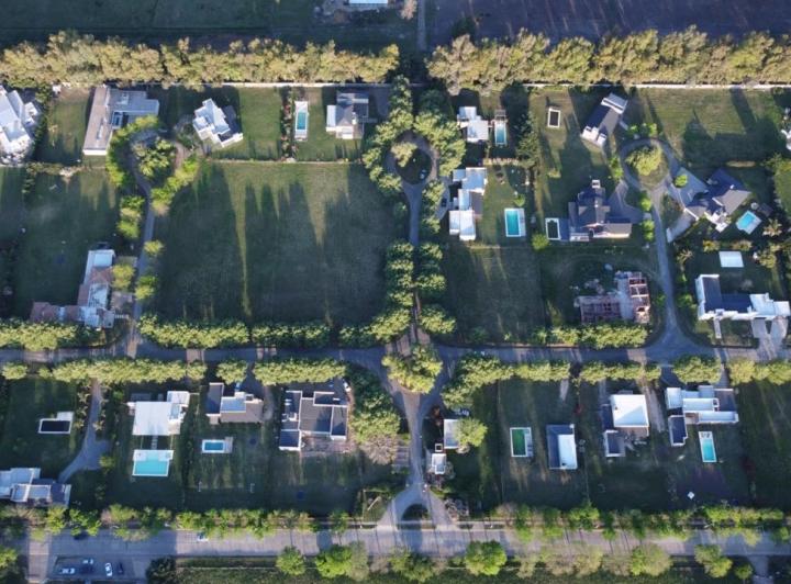 Terreno · 1700m²