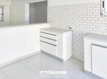 Casa · 140m² · 4 Ambientes · 1 Cochera · Casa 3 Ambientes con Dependencia
