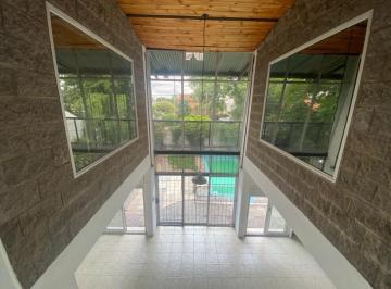 Casa · 180m² · 5 Ambientes · 1 Cochera · Casa Chalet en Venta Ubicado en Boulogne, San Isidro, G. B. a. Zona Norte