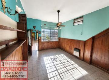 Casa · 70m² · 4 Ambientes · 2 Cocheras · Casa en Villa Lugano