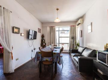 Departamento · 60m² · 3 Ambientes · En Venta - Departamento de 2 Dorm. con Balcon - Centro