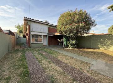 Casa · 60m² · 2 Ambientes · 1 Cochera · Venta Casa 2 Ambientes Ituzaingo Norte Apto Credito