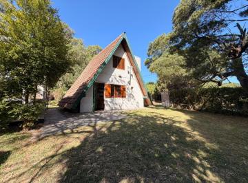 Casa · 70m² · 3 Ambientes · 1 Cochera · Casa Alpina de 3 Ambientes en Alfar
