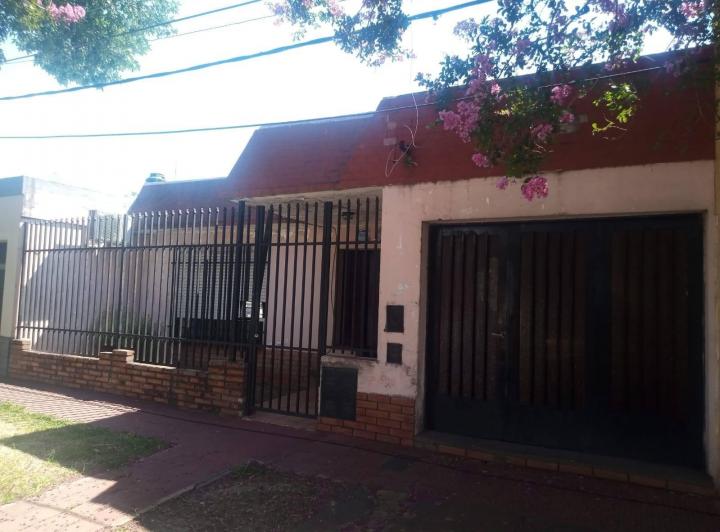 Casa · 100m² · 5 Ambientes · 1 Cochera