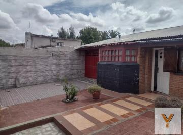 Casa · 250m² · 4 Ambientes · 1 Cochera · Casa en Venta - 3 Dorm. 1 Baño - Cochera - 300 m² - Mar del Plata