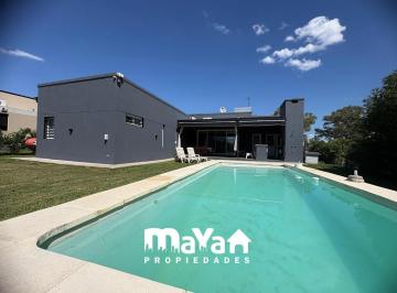 Casa · 191m² · 4 Ambientes · 4 Cocheras · Casa en Venta en Monet