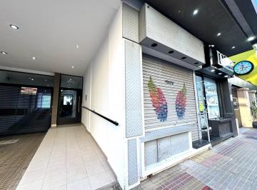 Local comercial · 32m² · 1 Ambiente · Local Frente Al Pasaje Rodrigo