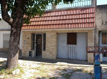 Casa · 318m² · 5 Ambientes · 1 Cochera · Casa en Sudoeste